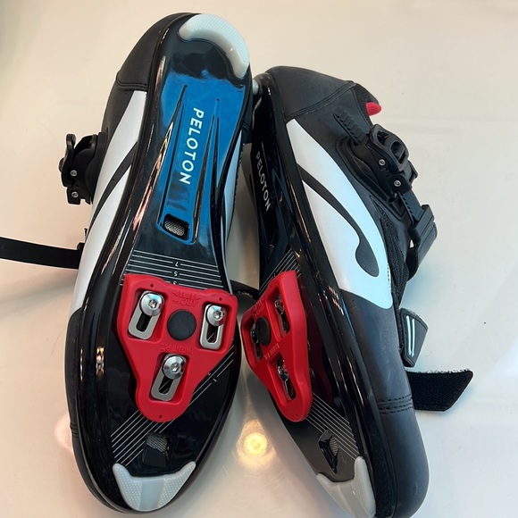 Peloton Cycle Shoes like new - Picture 3 of 3